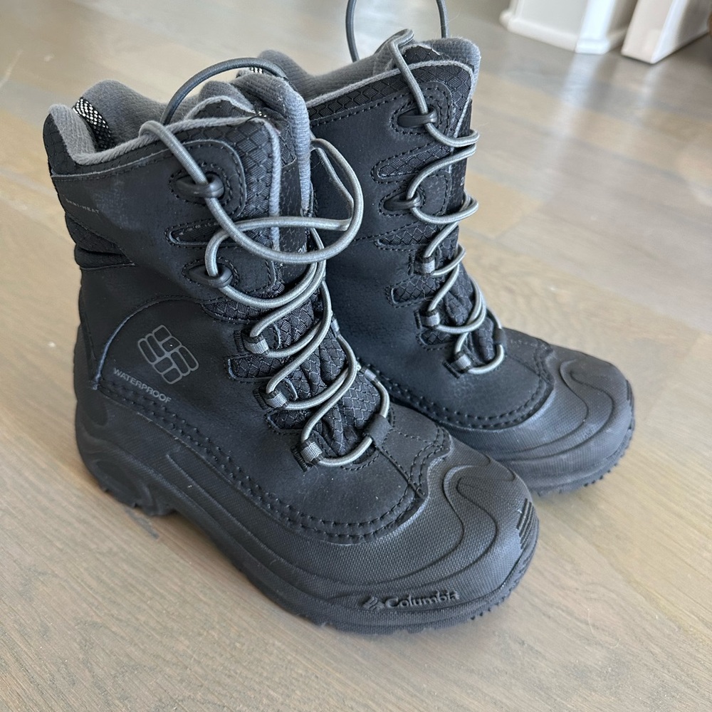 Boy's Columbia waterproof boots